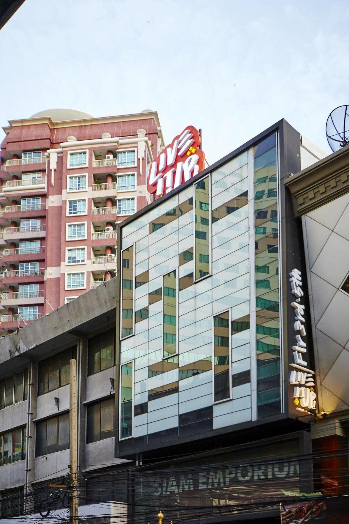 Liveitup Asok By D Varee Bangkok Exterior foto